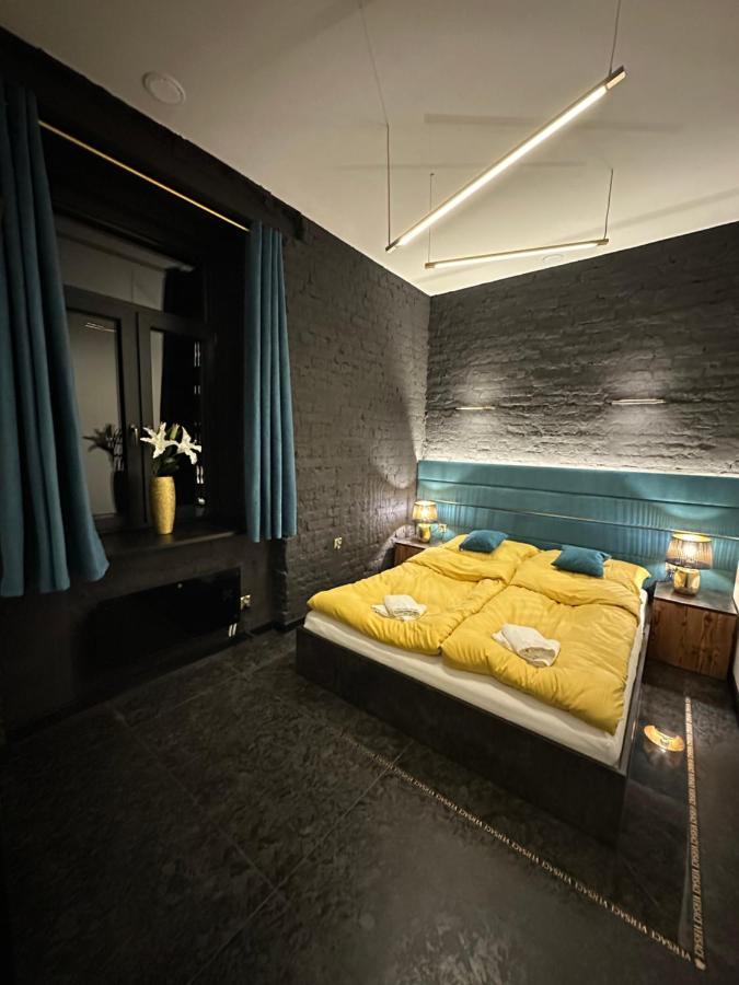 Darkhouse Versace Blue Lodz  Luaran gambar